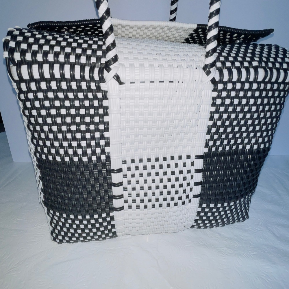 Unbranded Womens Woven Plastic Checkered Tote Large Black White Beach Market Bag